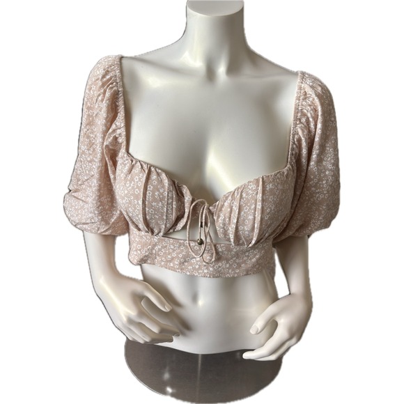 Petal & Pup Tops - NWT Petal & Pup Floral Crop Top Puff Sleeve Tie Front Beige Women's Size‎ L